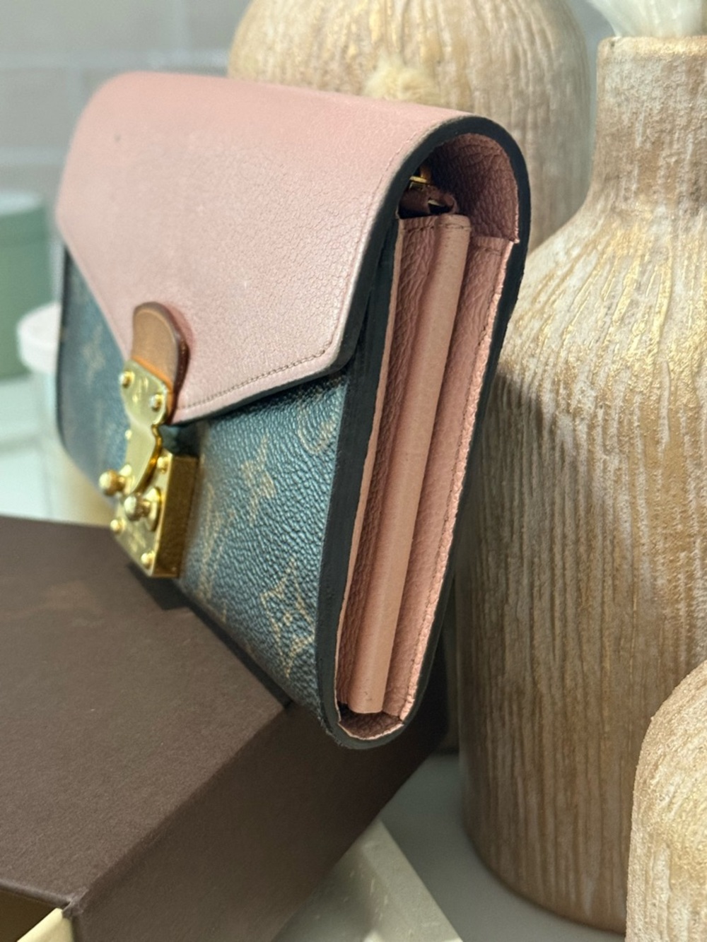 Louis Vuitton Pallas Wallet: Rose Ballerina - Picture 14 of 15